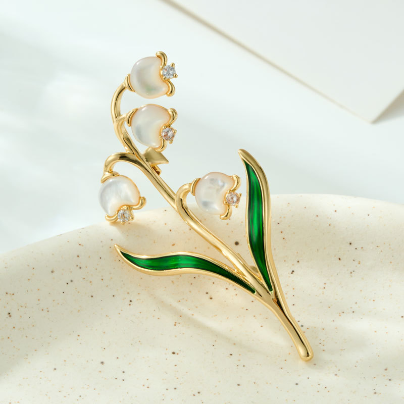 Original Design, Exquisite Lily Of The Valley Brooch, Made Of Copper Alloy And Natural Mother-of-pearl, Dripping Floral Pattern, A Touch Of Luxury.