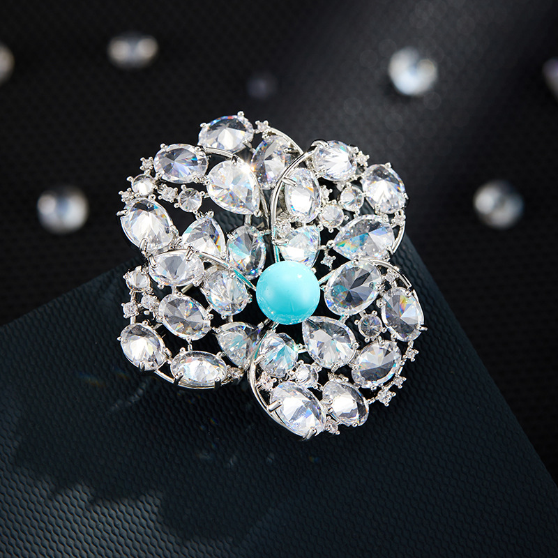 Luxurious Design, Exquisitely Crafted Flower Brooch, Made Of Copper Alloy And Inlaid With Zircon, Glass, And Pearls—an Eye-catching Must-have Corsage.