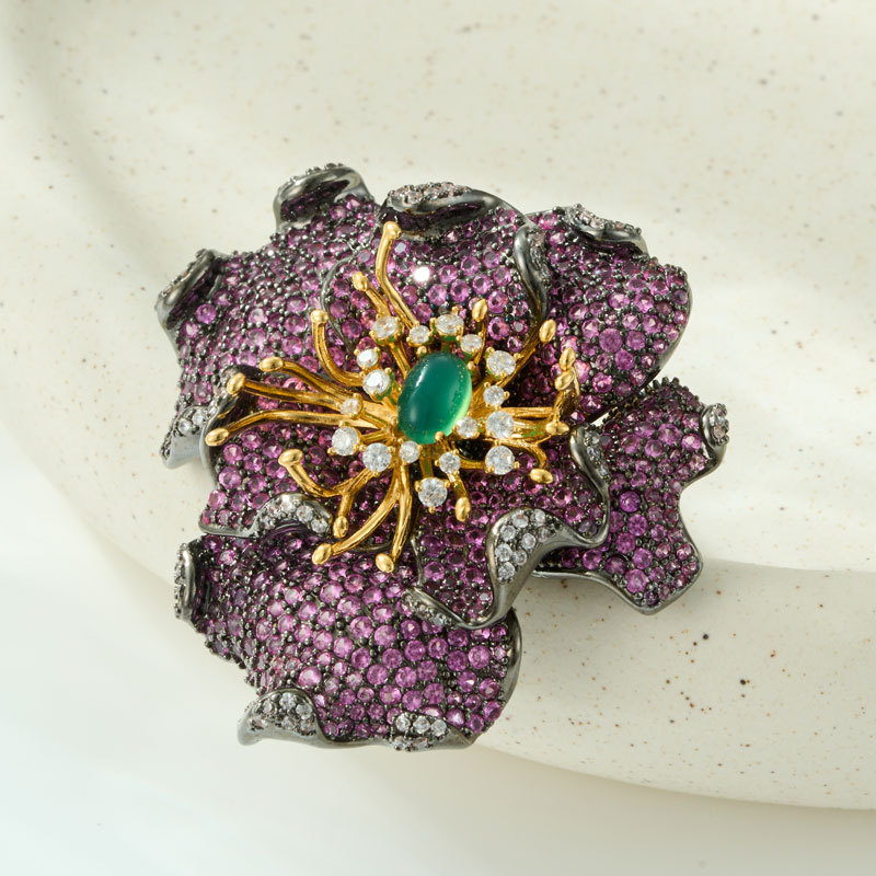 High-end Luxury Micro-inlaid Zircon Purple Flower Brooch, Fashionable And Versatile, Perfect For Formal Dresses And Suits, Exquisite Brooch Corsage.
